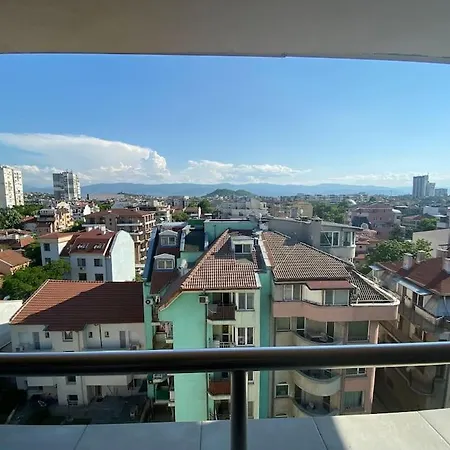 Apartman Modern 1br With Hill View & Free Street Parking Plovdiv