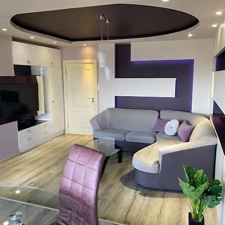 Appartement Modern 1br With Hill View & Free Street Parking